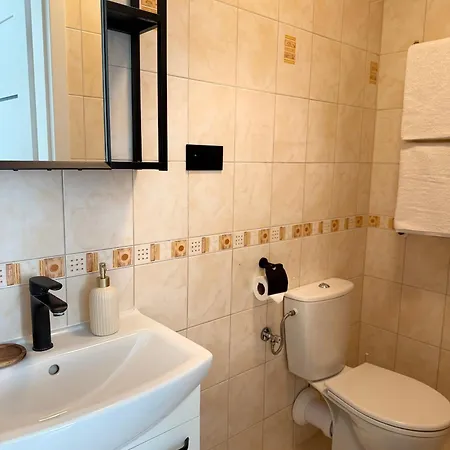 Ania, Nr 6 Apartman